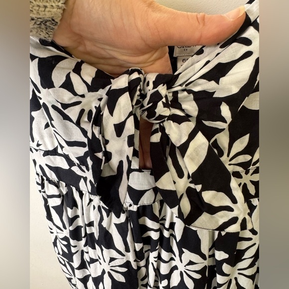 J. Crew factory black and white floral print with keyhole front size 6P - Picture 5 of 11